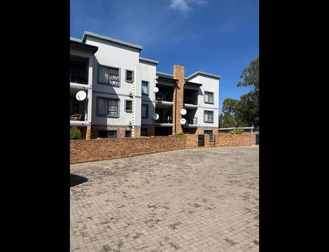 2 BEDROOM COMPLEX FOR SALE IN FAIRLEAD